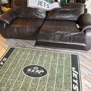 Motorized recliner couch. Espresso color good condition.